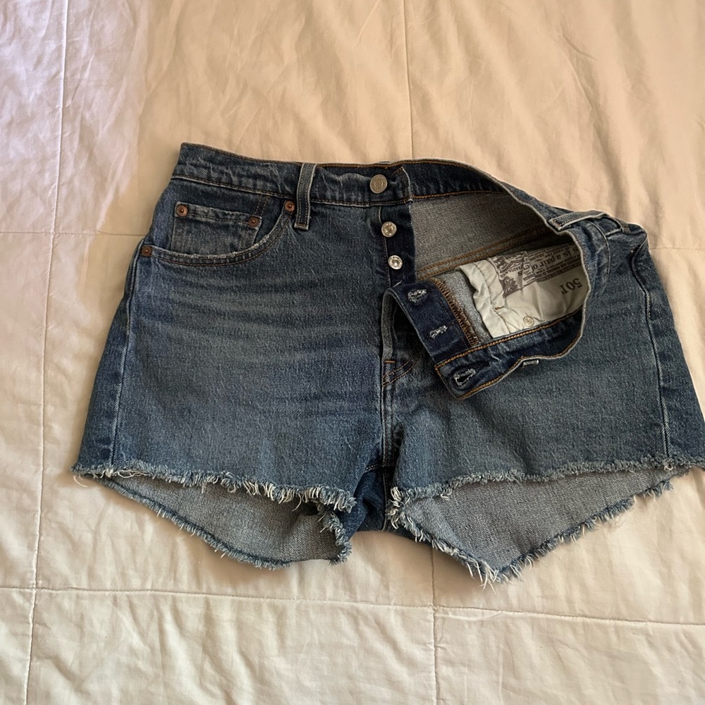 Levi’s High Waisted Jean Shorts - Picture 2 of 6
